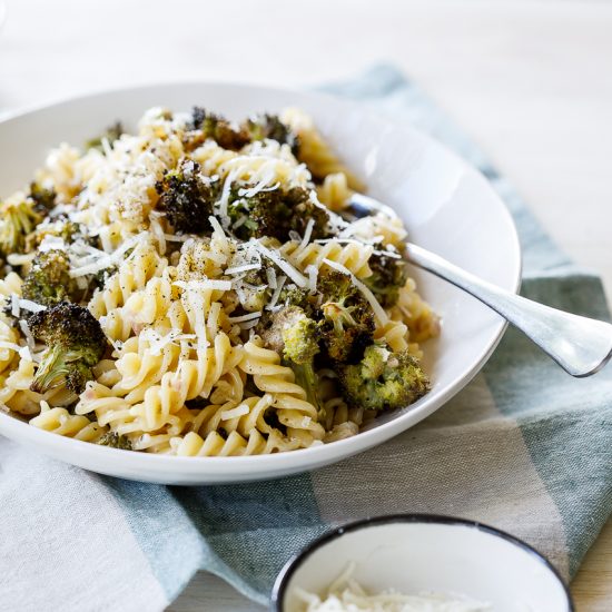 Creamy lemon broccoli pasta