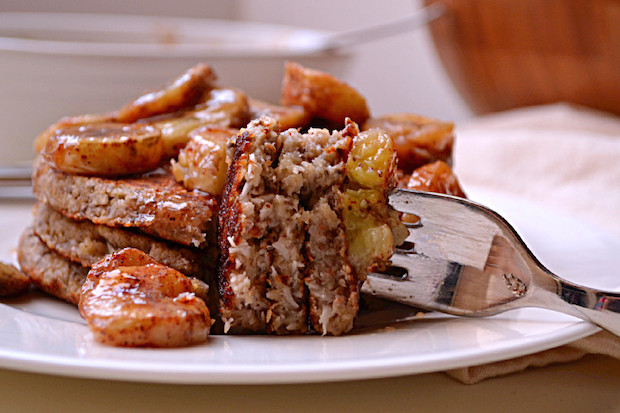 banana-coconut-oatmeal-pancakes-caramelized-bananas-harmonyalacarte-chowhound
