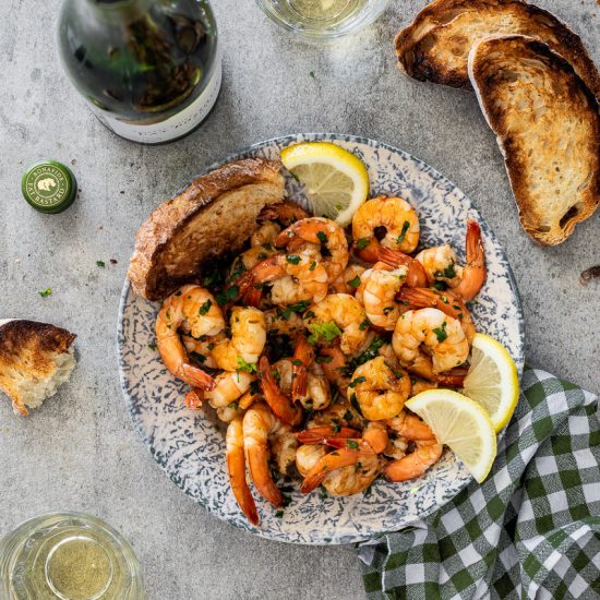 White wine garlic prawns