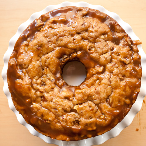 30514_Inlineimage_480x320_apple_dapple_cake_8