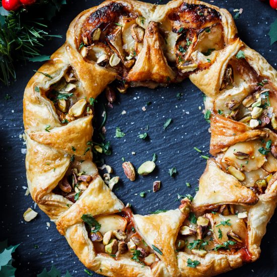 Cranberry and brie puff pastry wreath