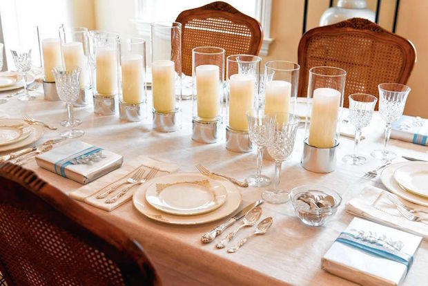 whitetastefulhanukkahtable-bergencounty