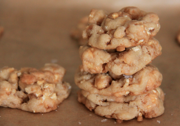 saltedcaramelpopcorncookie-eatmywordsblog