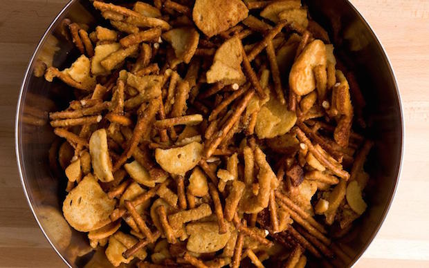HoneyMustardSnackMix-chowhound
