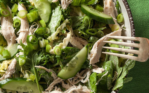 chickenandgreenssaladtahinidressing