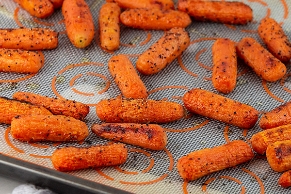 oven roasted baby carrots 2