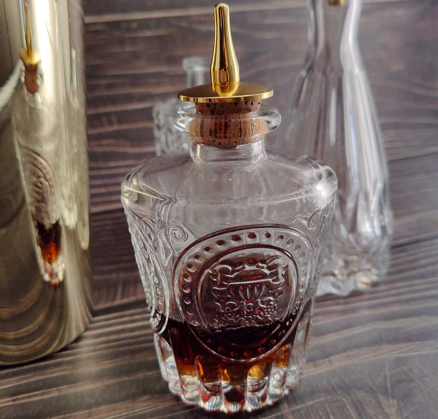 An elegant yet functional dasher bottle by LINALL.