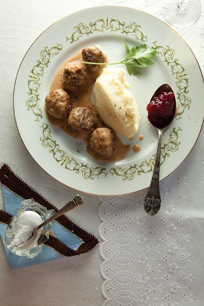 In Sweden meatballs are served plain, as a snack; on a sandwich with beet salad; or as they are here, with mashed potatoes, creamy gravy, and tart lingonberry preserves. Get the recipe for <a href="https://www.saveur.com/article/Recipes/Swedish-Meatballs-With-Mashed-Potatoes">Swedish Meatballs with Mashed Potatoes (Køttbullar mit Potatismos)</a>