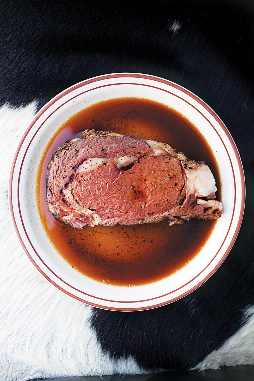 Prime rib is a beloved Omaha steakhouse specialty. One of our favorite versions comes from Piccolo Pete's, where the meat is rubbed with Italian spices and blasted with high heat to form a flavorful crust. Get the recipe for <a href="https://www.saveur.com/article/Recipes/Piccolo-Petes-Prime-Rib/">Piccolo Pete's Prime Rib</a>