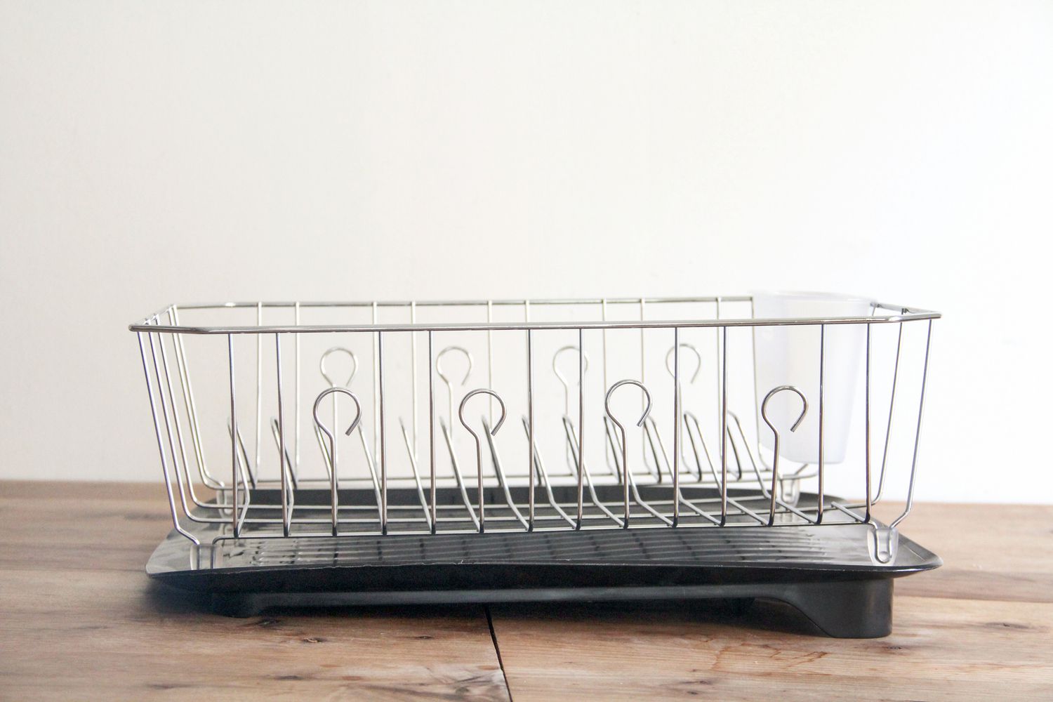 rubbermaid dish rack on wooden countertop