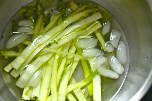 20110525-food-lab-asparagus-11.jpg