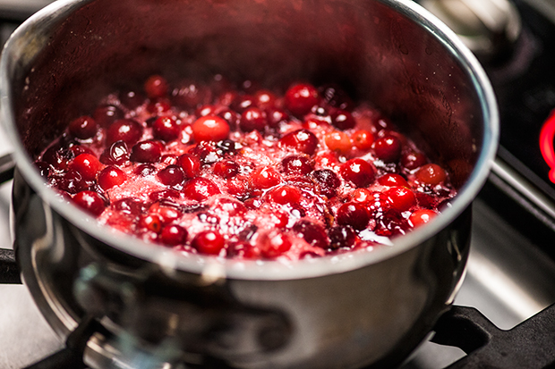 basic_cranberry_sauce_1_620