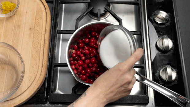 basic_cranberry_sauce_inline_gif_1_small